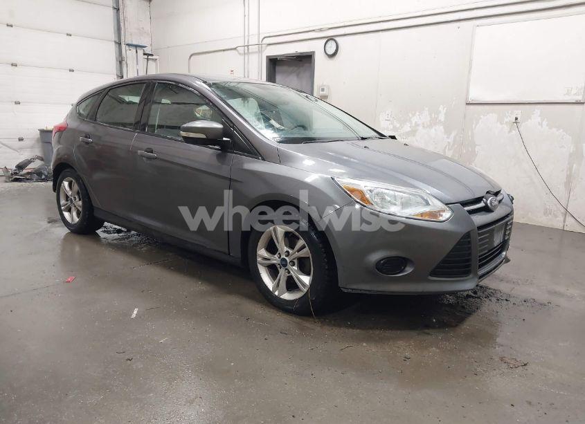 2013 Ford Focus SE (VIN 1FADP3K2XDL252295) main photo
