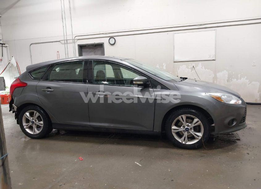 Photo 13 of 2013 Ford Focus SE (VIN 1FADP3K2XDL252295)