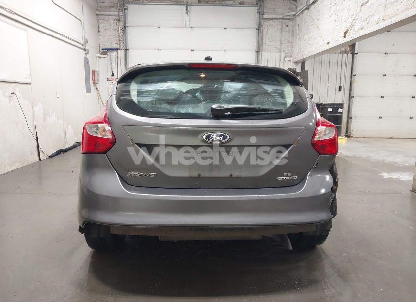 Photo 16 of 2013 Ford Focus SE (VIN 1FADP3K2XDL252295)