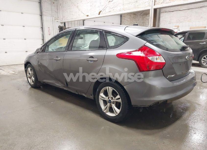 Photo 3 of 2013 Ford Focus SE (VIN 1FADP3K2XDL252295)