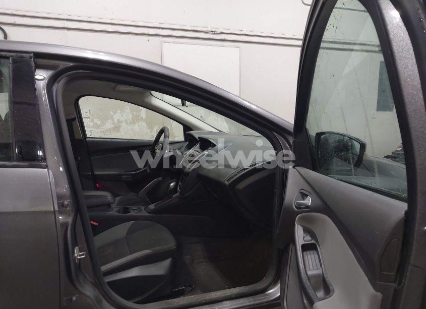 Photo 5 of 2013 Ford Focus SE (VIN 1FADP3K2XDL252295)