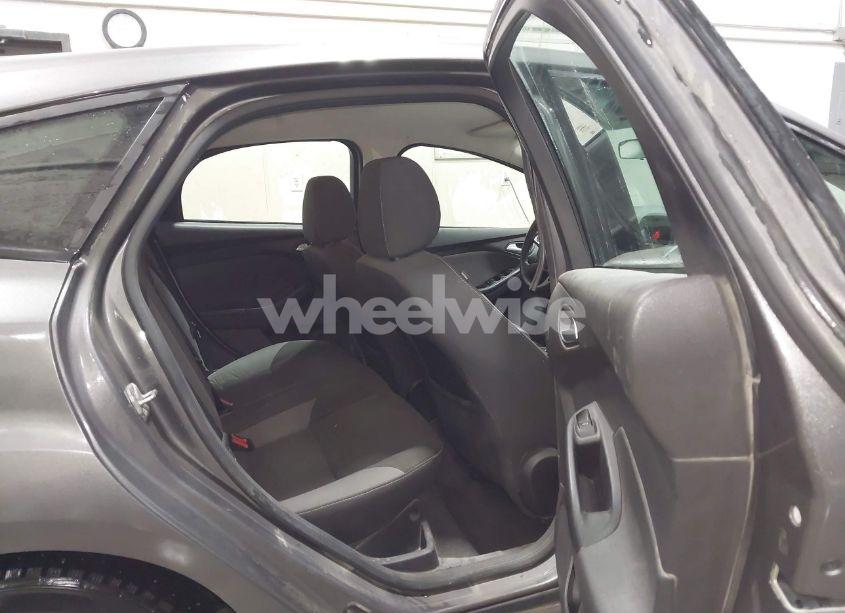 Photo 8 of 2013 Ford Focus SE (VIN 1FADP3K2XDL252295)