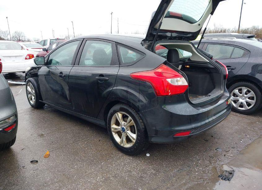 Photo 3 of 2013 Ford Focus SE (VIN 1FADP3K2XDL279657)