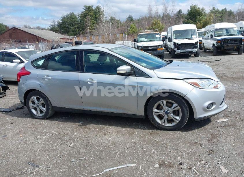 Photo 14 of 2013 Ford Focus SE (VIN 1FADP3K2XDL303391)