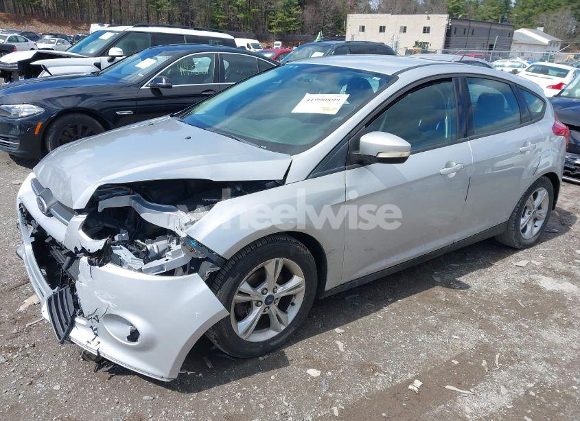 Photo 2 of 2013 Ford Focus SE (VIN 1FADP3K2XDL303391)