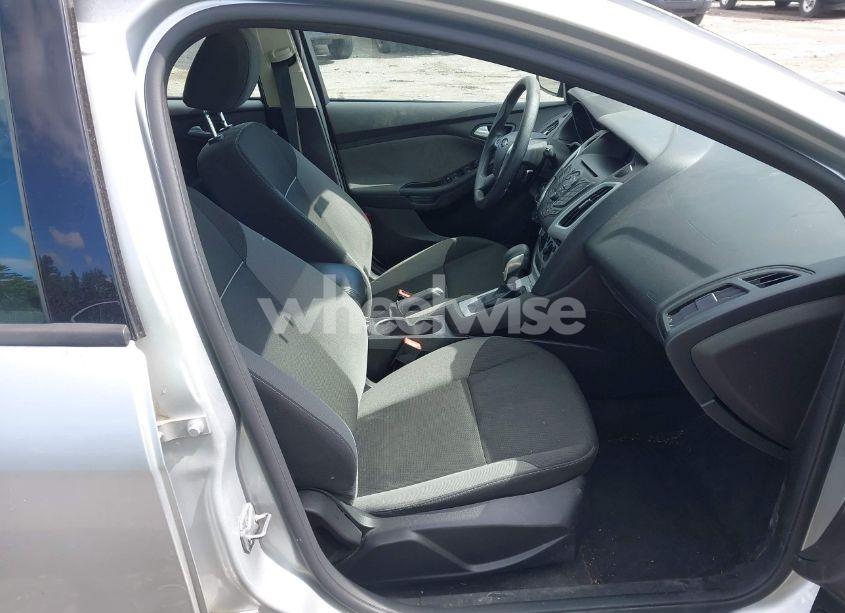 Photo 5 of 2013 Ford Focus SE (VIN 1FADP3K2XDL303391)