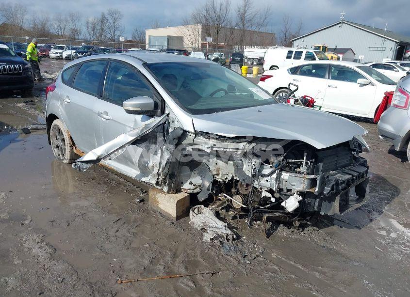 2013 Ford Focus SE (VIN 1FADP3K2XDL306856) main photo