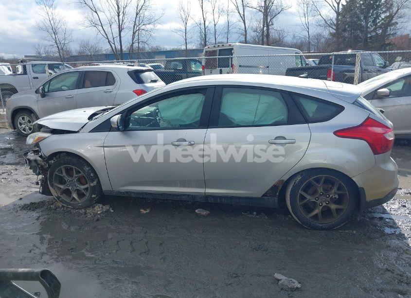 Photo 14 of 2013 Ford Focus SE (VIN 1FADP3K2XDL306856)