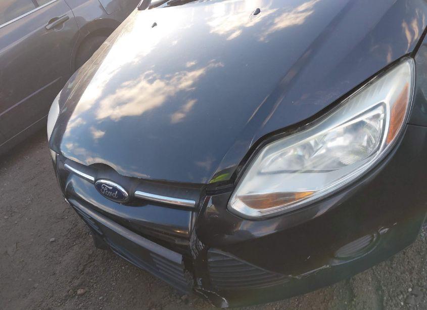 Photo 10 of 2013 Ford Focus SE (VIN 1FADP3K2XDL325472)