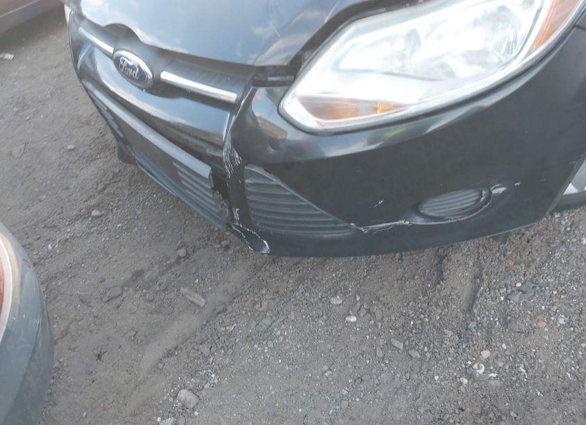 Photo 6 of 2013 Ford Focus SE (VIN 1FADP3K2XDL325472)