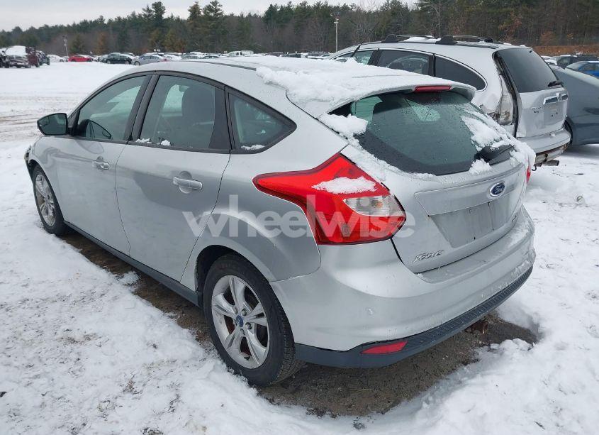 Photo 3 of 2013 Ford Focus SE (VIN 1FADP3K2XDL344801)