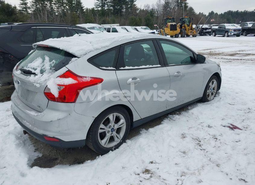 Photo 4 of 2013 Ford Focus SE (VIN 1FADP3K2XDL344801)