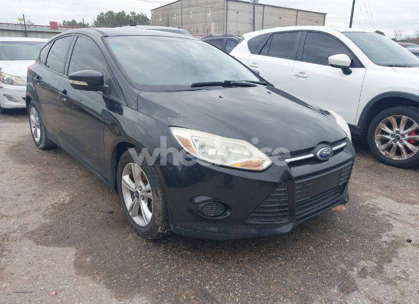 2013 Ford Focus SE (VIN 1FADP3K2XDL345656) main photo