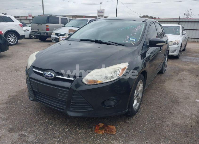 Photo 2 of 2013 Ford Focus SE (VIN 1FADP3K2XDL345656)