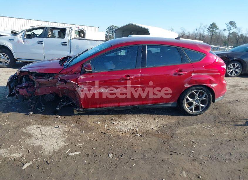 Photo 14 of 2014 Ford Focus SE (VIN 1FADP3K2XEL103550)