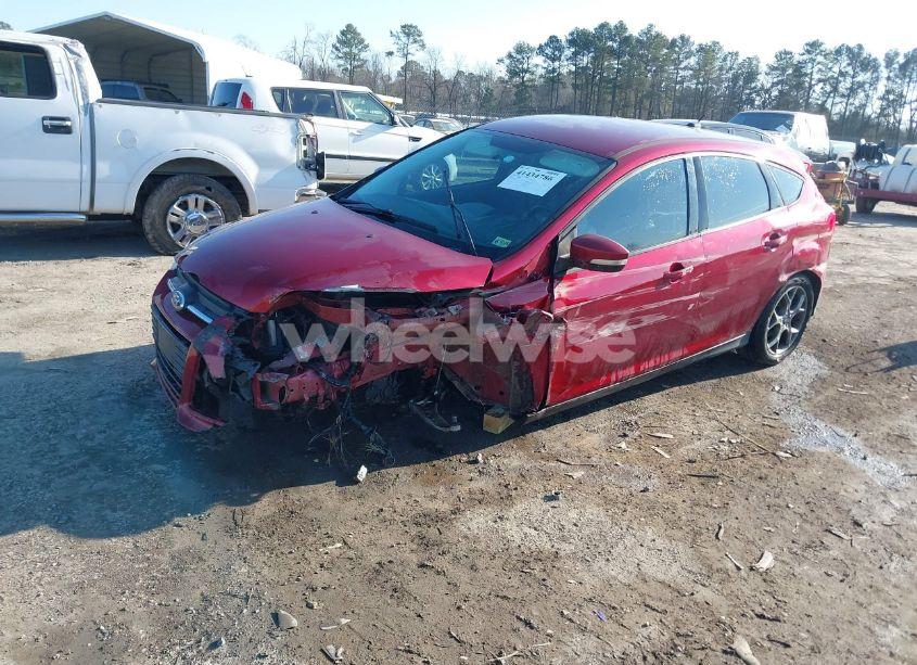 Photo 2 of 2014 Ford Focus SE (VIN 1FADP3K2XEL103550)