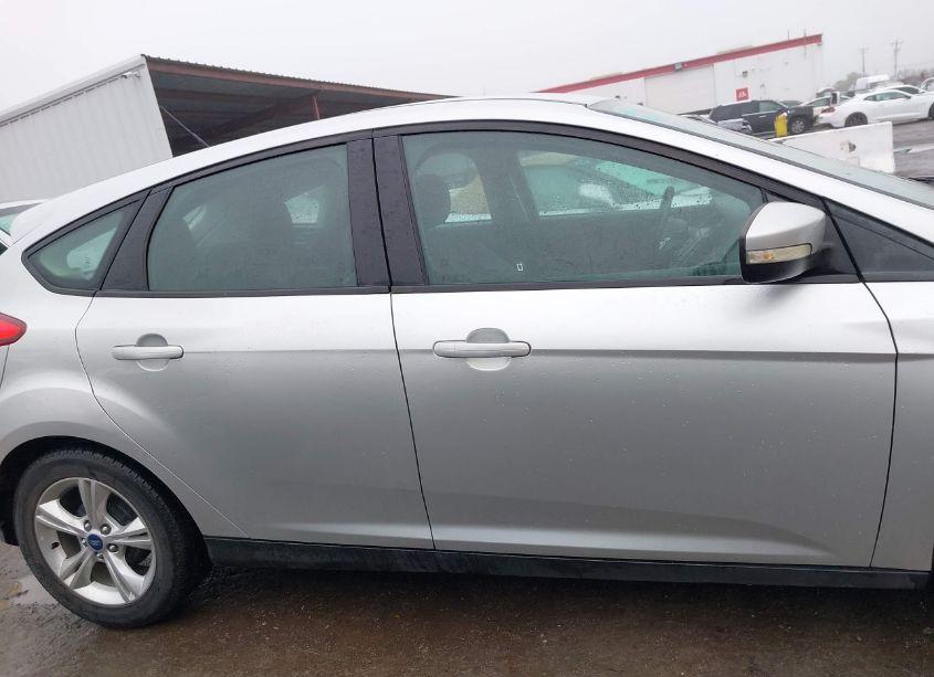 Photo 13 of 2014 Ford Focus SE (VIN 1FADP3K2XEL119165)