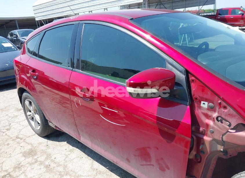 Photo 14 of 2014 Ford Focus SE (VIN 1FADP3K2XEL130232)