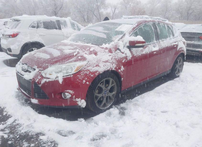 Photo 2 of 2014 Ford Focus SE (VIN 1FADP3K2XEL131140)