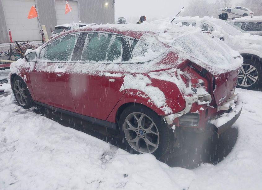 Photo 3 of 2014 Ford Focus SE (VIN 1FADP3K2XEL131140)