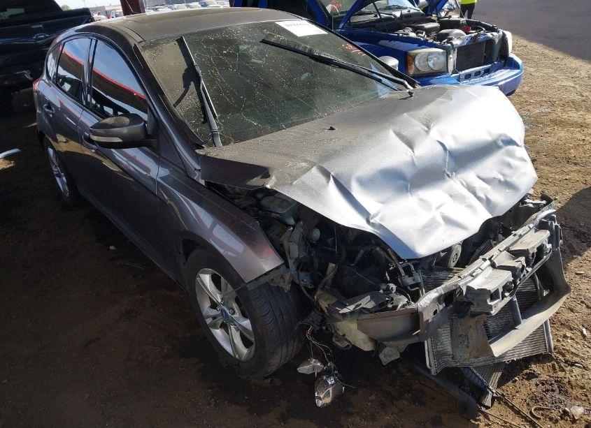 Photo 12 of 2014 Ford Focus SE (VIN 1FADP3K2XEL138251)