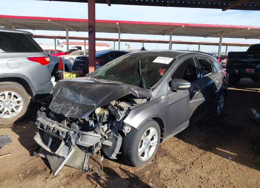 Photo 2 of 2014 Ford Focus SE (VIN 1FADP3K2XEL138251)