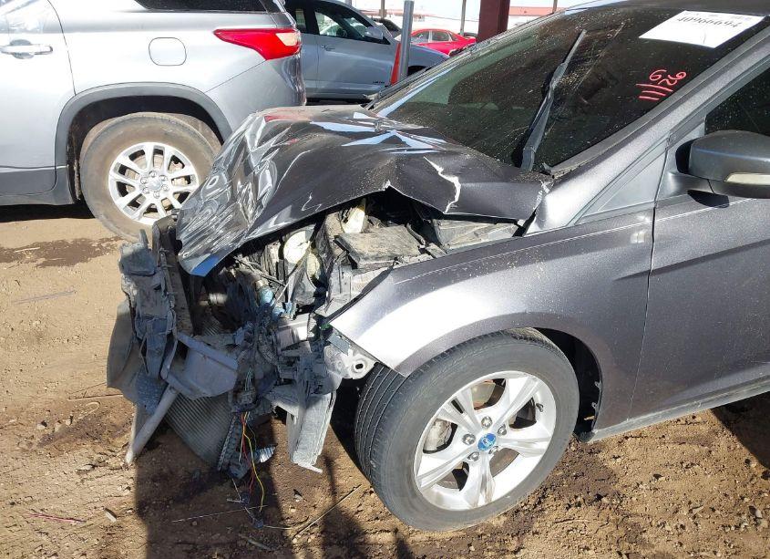 Photo 6 of 2014 Ford Focus SE (VIN 1FADP3K2XEL138251)