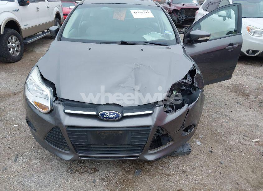 Photo 6 of 2014 Ford Focus SE (VIN 1FADP3K2XEL145197)