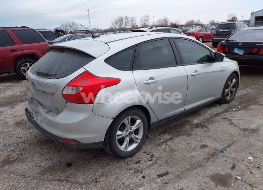 Photo 4 of 2014 Ford Focus SE (VIN 1FADP3K2XEL157382)