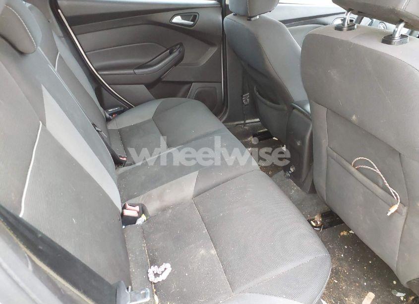 Photo 8 of 2014 Ford Focus SE (VIN 1FADP3K2XEL157382)