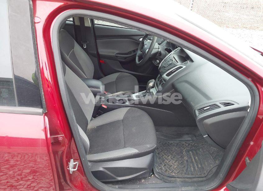 Photo 5 of 2014 Ford Focus SE (VIN 1FADP3K2XEL168141)