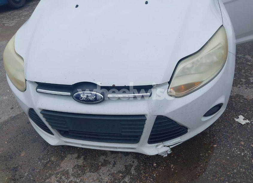 Photo 6 of 2014 Ford Focus SE (VIN 1FADP3K2XEL170956)