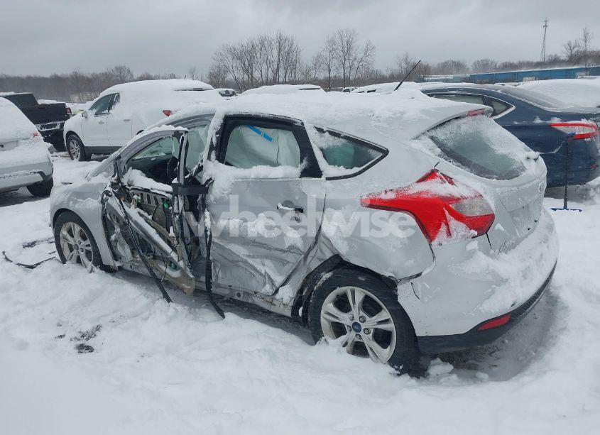 Photo 15 of 2014 Ford Focus SE (VIN 1FADP3K2XEL182119)