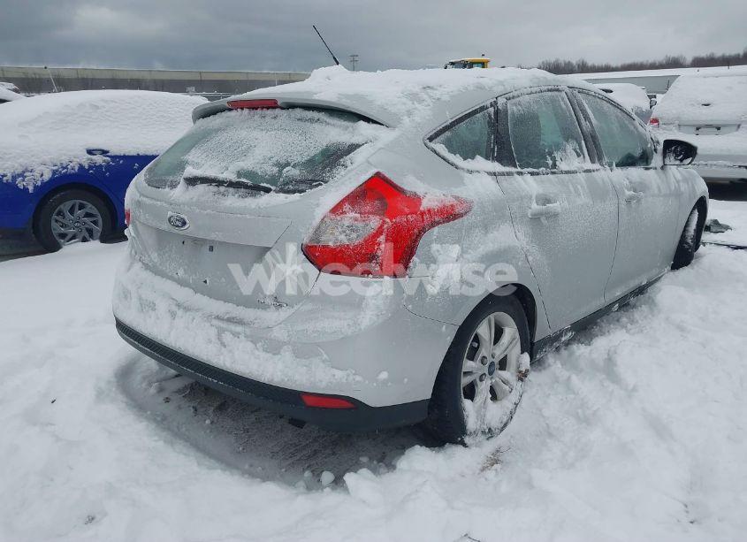 Photo 4 of 2014 Ford Focus SE (VIN 1FADP3K2XEL182119)