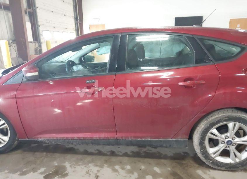 Photo 14 of 2014 Ford Focus SE (VIN 1FADP3K2XEL218116)