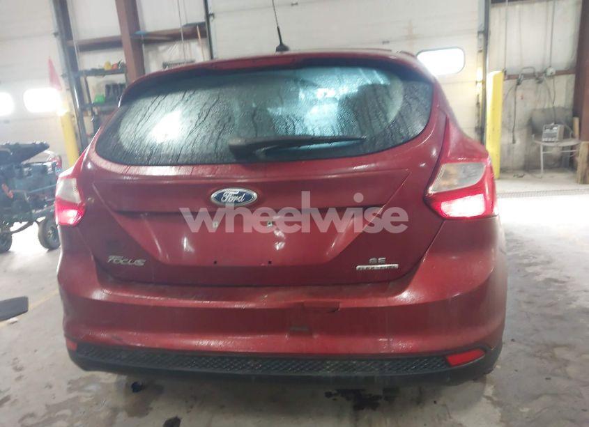 Photo 16 of 2014 Ford Focus SE (VIN 1FADP3K2XEL218116)