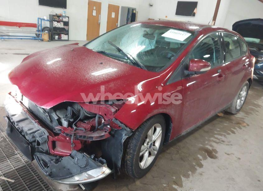 Photo 2 of 2014 Ford Focus SE (VIN 1FADP3K2XEL218116)