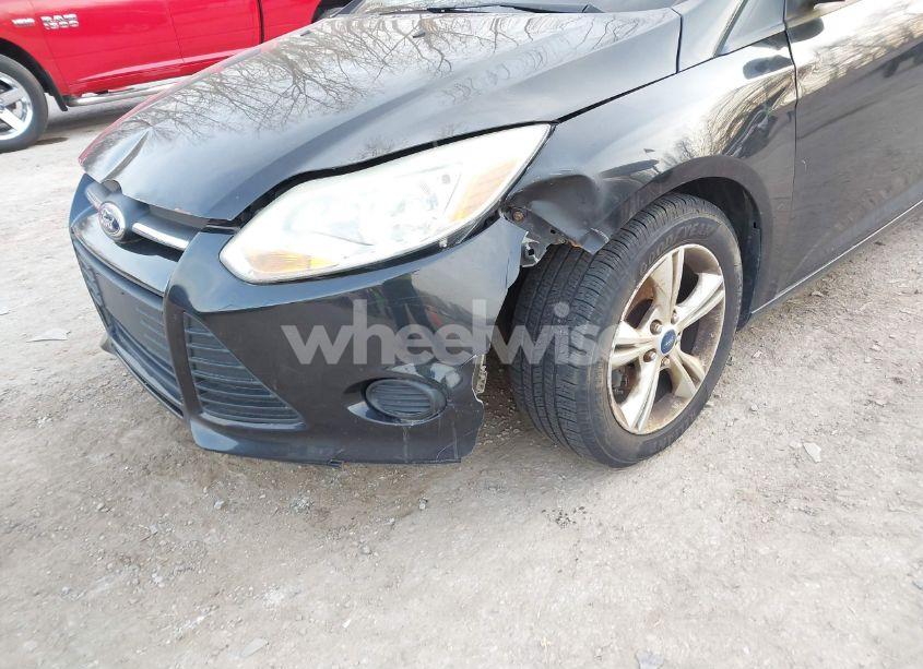 Photo 6 of 2014 Ford Focus SE (VIN 1FADP3K2XEL225440)