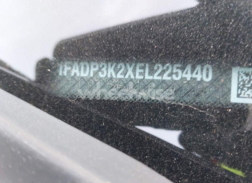 Photo 9 of 2014 Ford Focus SE (VIN 1FADP3K2XEL225440)