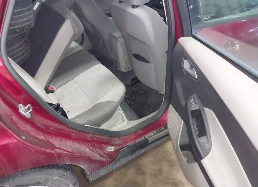 Photo 8 of 2014 Ford Focus SE (VIN 1FADP3K2XEL246367)