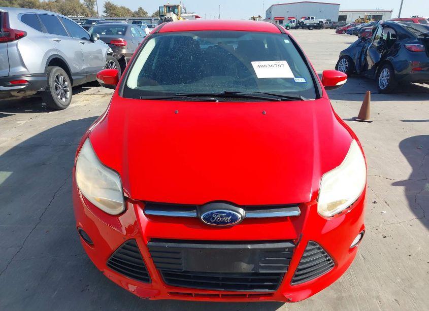 Photo 12 of 2014 Ford Focus SE (VIN 1FADP3K2XEL283726)
