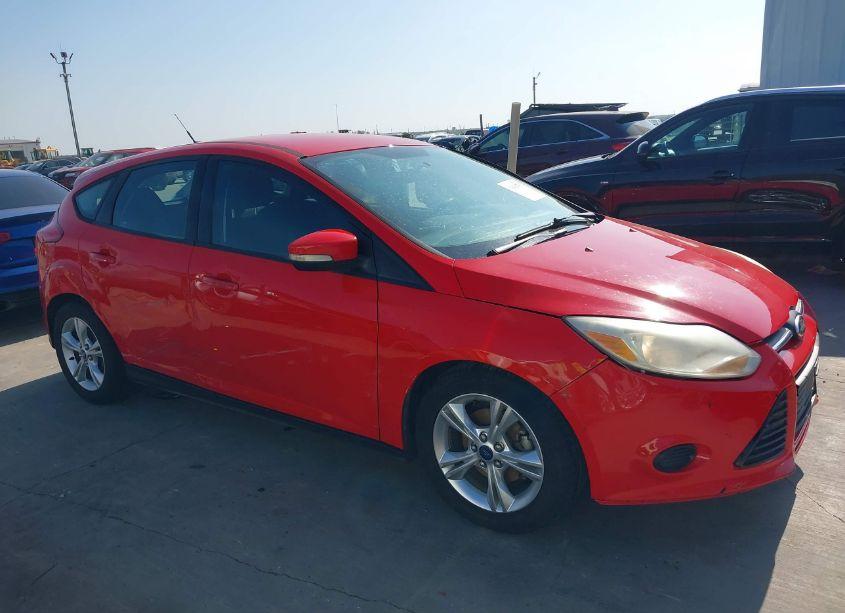 Photo 13 of 2014 Ford Focus SE (VIN 1FADP3K2XEL283726)