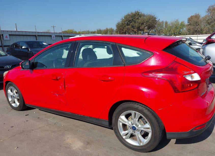 Photo 17 of 2014 Ford Focus SE (VIN 1FADP3K2XEL283726)