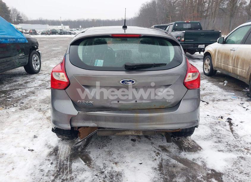 Photo 6 of 2014 Ford Focus SE (VIN 1FADP3K2XEL318765)