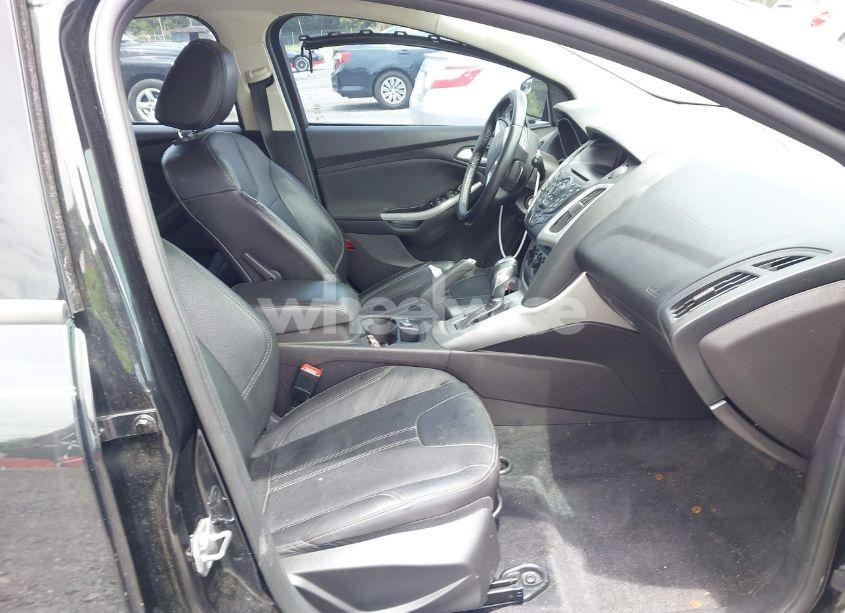 Photo 5 of 2014 Ford Focus SE (VIN 1FADP3K2XEL320225)