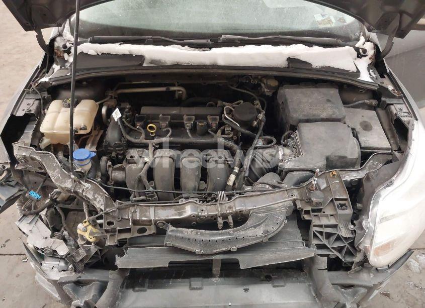 Photo 10 of 2014 Ford Focus SE (VIN 1FADP3K2XEL326526)