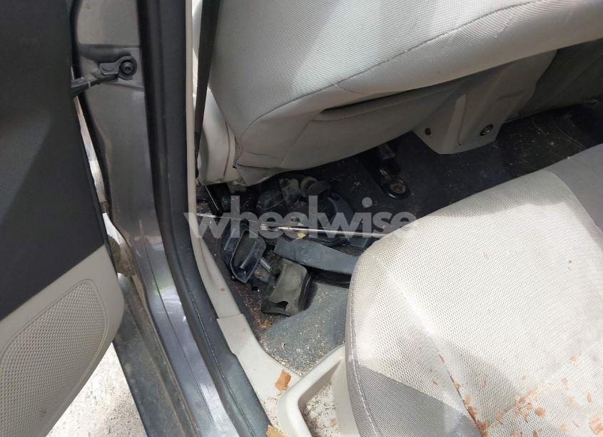 Photo 12 of 2014 Ford Focus SE (VIN 1FADP3K2XEL326882)