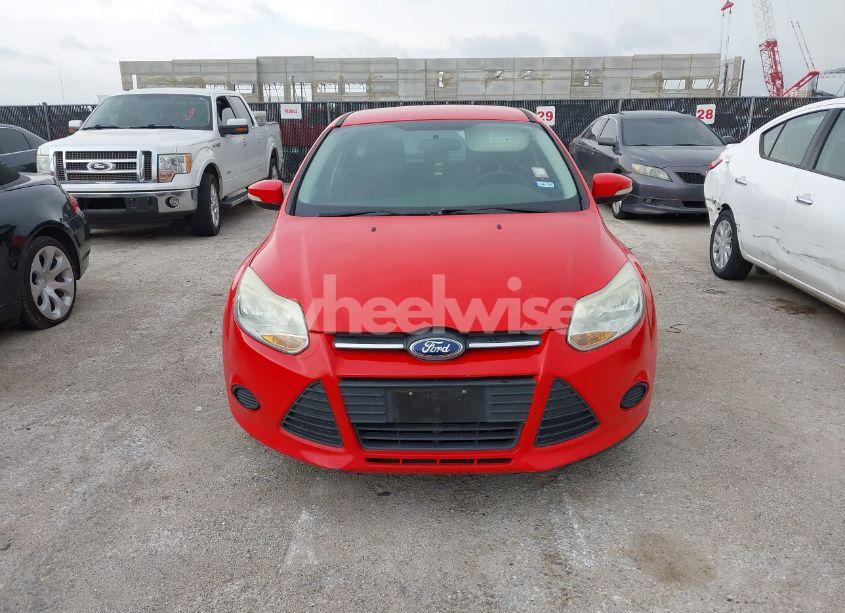 Photo 6 of 2014 Ford Focus SE (VIN 1FADP3K2XEL403363)