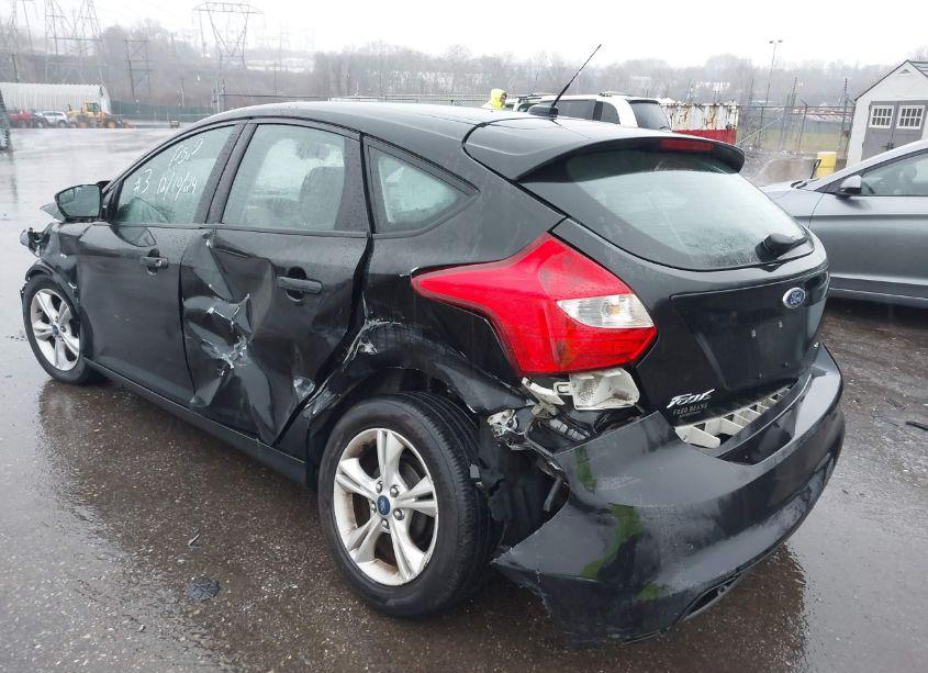 Photo 13 of 2014 Ford Focus SE (VIN 1FADP3K2XEL457343)