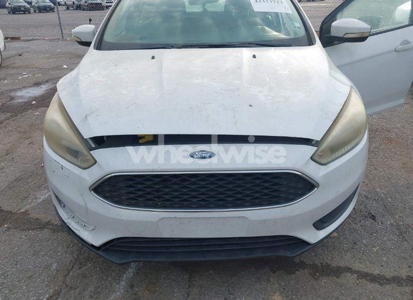 Photo 6 of 2015 Ford Focus SE (VIN 1FADP3K2XFL201849)